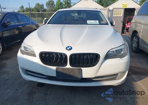 2013 BMW 528I xDrive из США, поврежденный, VIN WBAXH5C53DDW11955